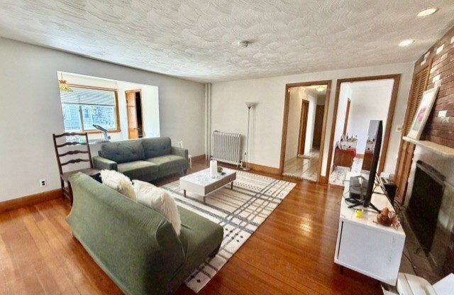 3 beds, 2 baths, $3,000, Unit 1