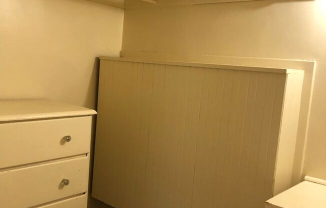 Studio, 1 bath, $1,275, Unit #33