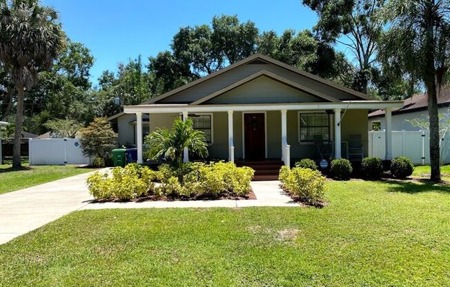 Charming Bungalow in Prime South Tampa – Plant High School District!