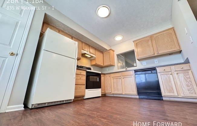 835 W MAXWELL ST