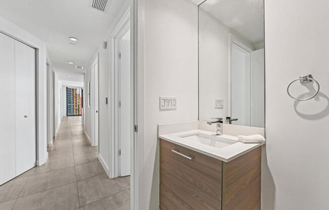 3 beds, 2 baths, 1,154 sqft, $6,000, Unit # 1706