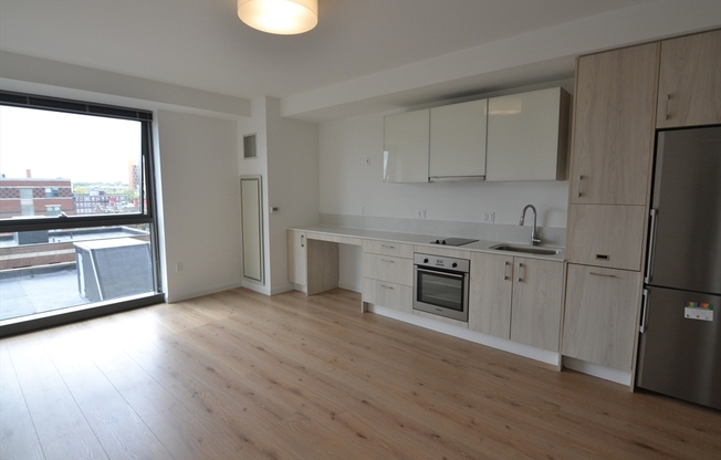 Studio, 1 bath, 389 sqft, $3,050, Unit 603