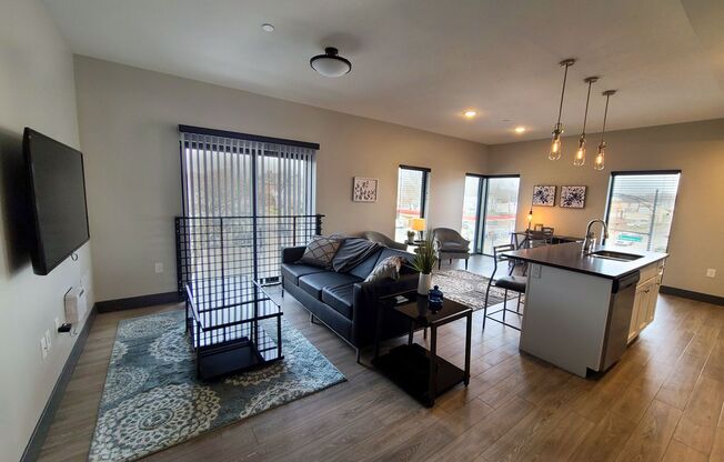 1 bed, 1 bath, 780 sqft, $1,675, Unit 520-210