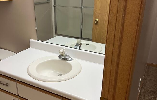 1 bed, 1 bath, 772 sqft, $1,039, Unit 1-106