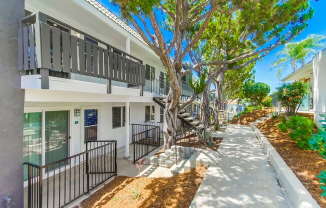 2 beds, 2 baths, 1,000 sqft, $2,695, Unit 24