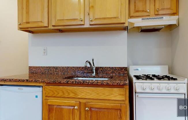 249 E 53 ST