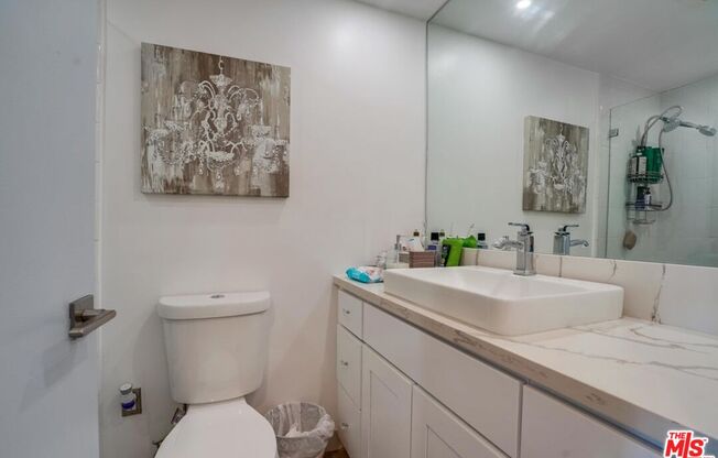 2 beds, 2 baths, 1,377 sqft, $5,750, Unit 802