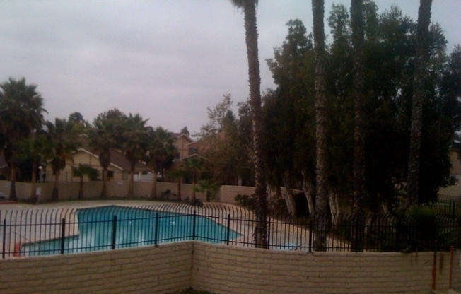 CUTE 2BDRM/2BATH HOUSE IN PARADISE HILLS