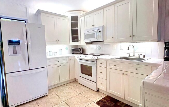 20500 W Country Club Dr