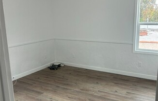 1724 S CRES HTS BLVD