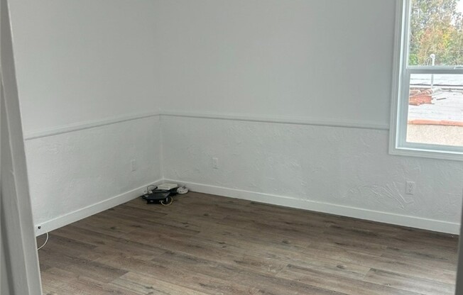 1724 S CRES HTS BLVD