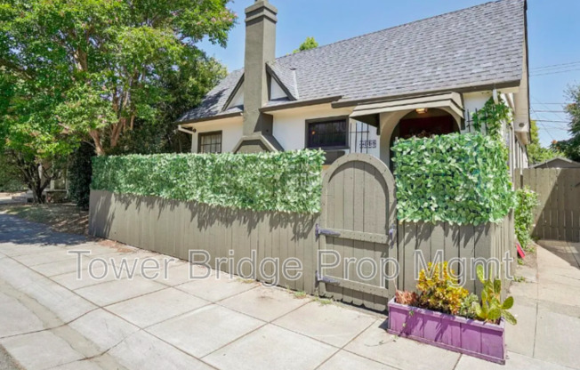 1111 YALE ST