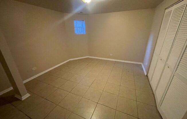 3 beds, 1 bath, $1,450