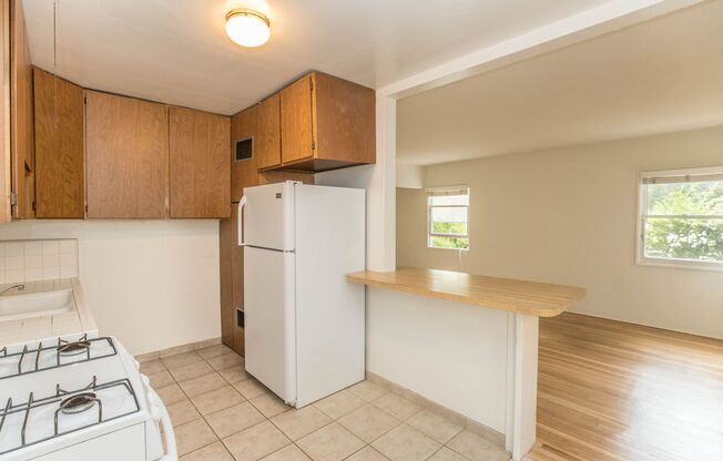 25 19th Ave.