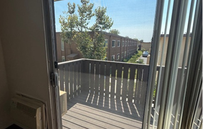 1 bed, 1 bath, 716 sqft, $2,150, Unit E019