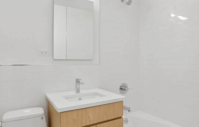 Studio, 1 bath, 480 sqft, $4,100, Unit 4K