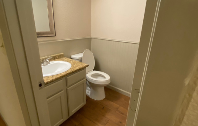 3/2.5/2 Townhome style duplex in Frisco
