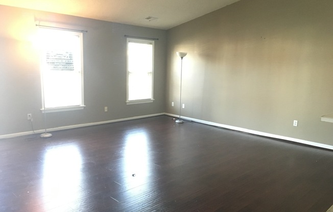 2 beds, 1 bath, $1,800