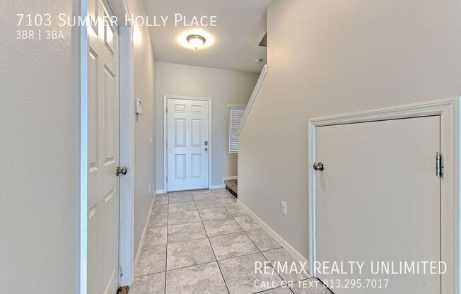 7103 SUMMER HOLLY PL