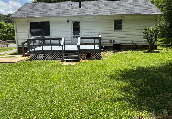 2837 MEADE AVE