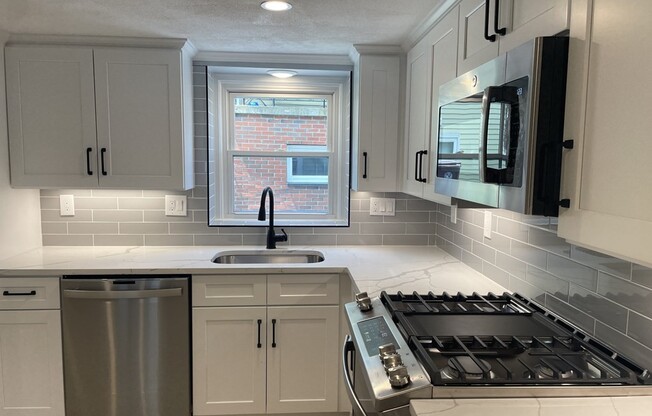 9 SULLIVAN ST