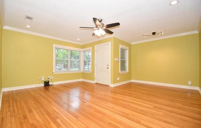 5535 BERRY CRK DR
