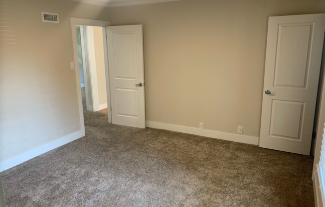 2 beds, 1 bath, $2,995, Unit 3