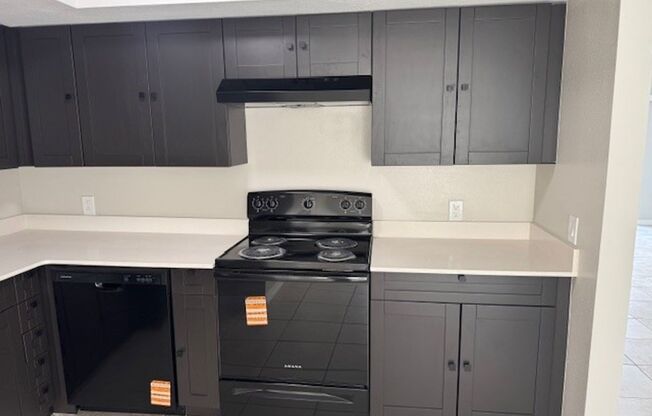 3 beds, 2 baths, 1,259 sqft, $1,850, Unit 844APE