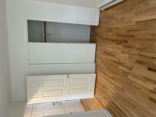 3 beds, 1 bath, 1,200 sqft, $2,900, Unit 3