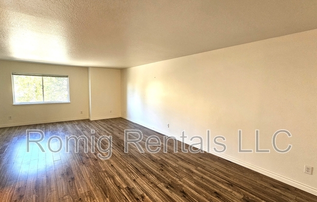 1817 NE 88 CIR