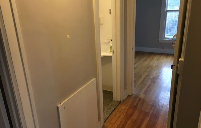 1 bed, 1 bath, 819 sqft, $1,325, Unit 7L