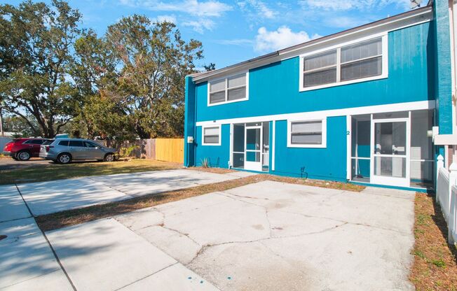 Apply NOW for $25 and Get 1/2 off July if moved in by June 15th!  Spacious 2bdrm/1.5bath Townhome ** Ready Now **  (JUST RE-LISTED)