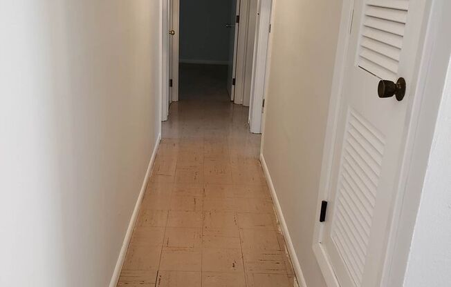 3 bed 1 bath house with garage