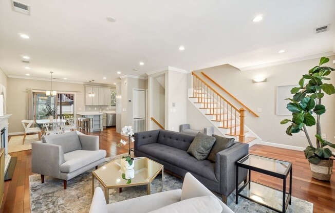 267 BOLTON ST