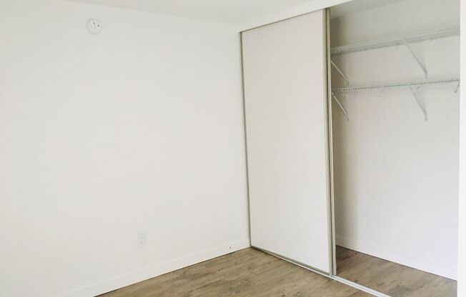 2 beds, 1 bath, 850 sqft, $2,300, Unit 344