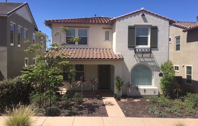 Move in Ready Home in the Beautiful Del Sur Community