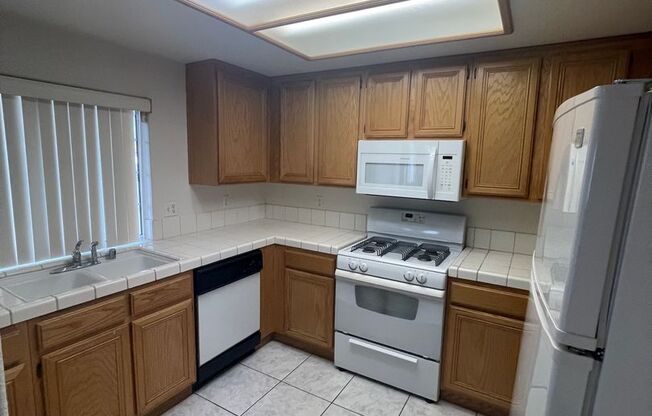 2 beds, 2 baths, $1,350, Unit # 223