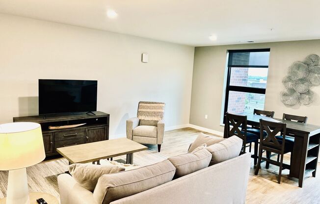 1 bed, 1 bath, 873 sqft, $1,600, Unit 507