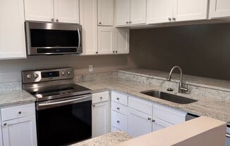 2 Bedroom || 2 Bathroom - Single Level Townhome