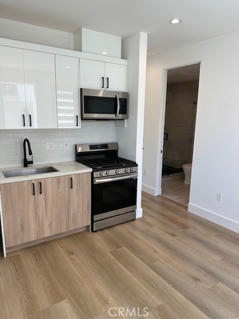 1 bed, 1 bath, 1,000 sqft, $2,100