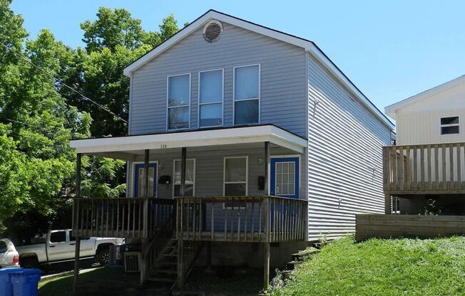 2 Bedroom Near Law School!