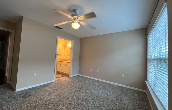 2 beds, 2 baths, $1,900