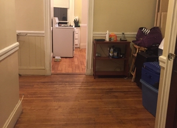 4 HANCOCK ST