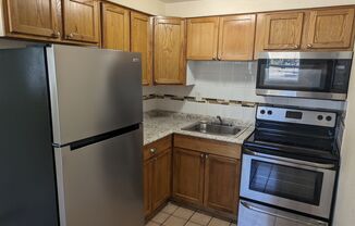 1 bed, 1 bath, 400 sqft, $895, Unit Apt A