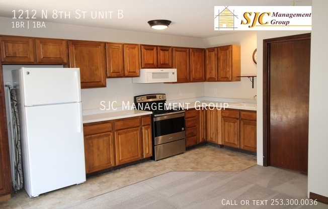 1212 N 8 ST