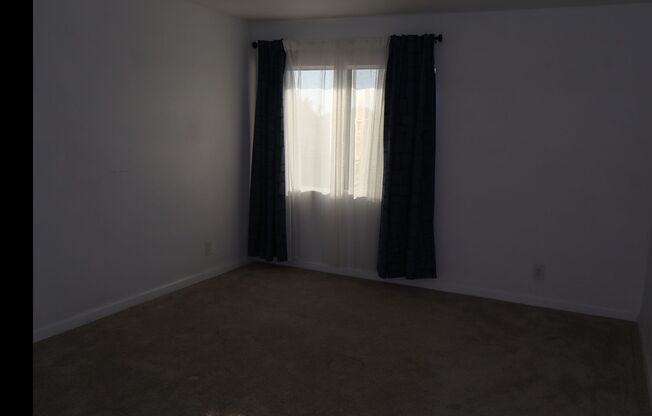 2 beds, 2 baths, $2,495, Unit # 18