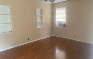 3 beds, 2 baths, $1,700