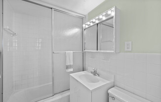 8 Whittier Pl