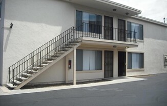 Spacious 2BD/1BA Apartment in Azalea Park neighborhood in City Heights