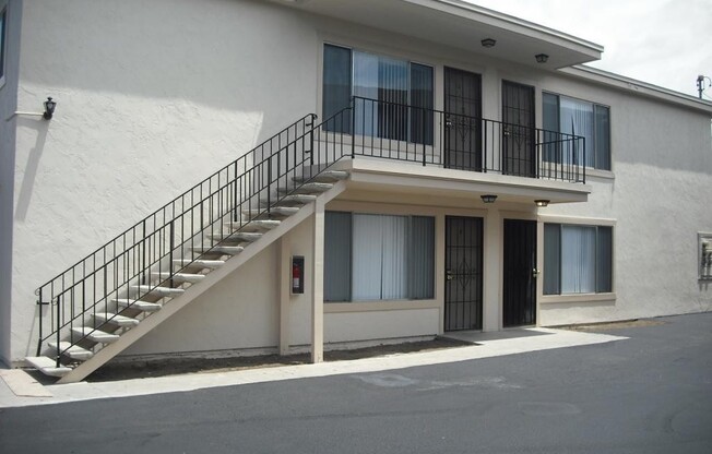 Spacious 2BD/1BA Apartment in Azalea Park neighborhood in City Heights